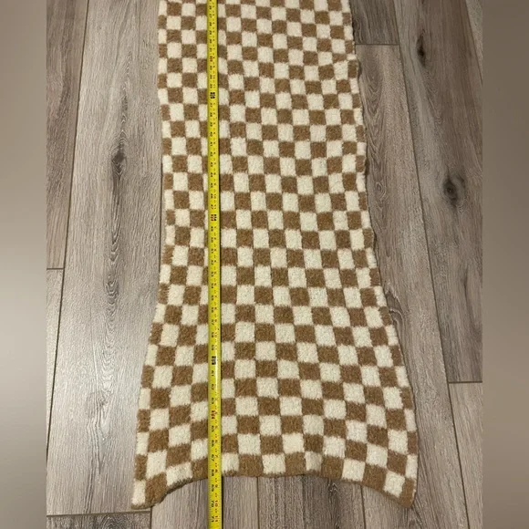 FREE PEOPLE Checkers Carry On
Scarf Set - Picture 11 of 11